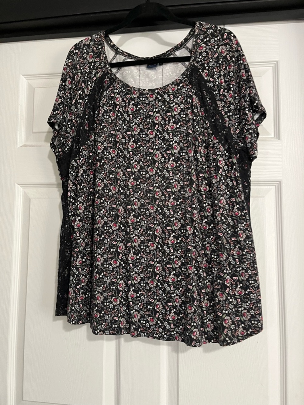 Kaari Blue Black Floral Short Sleeve Top w